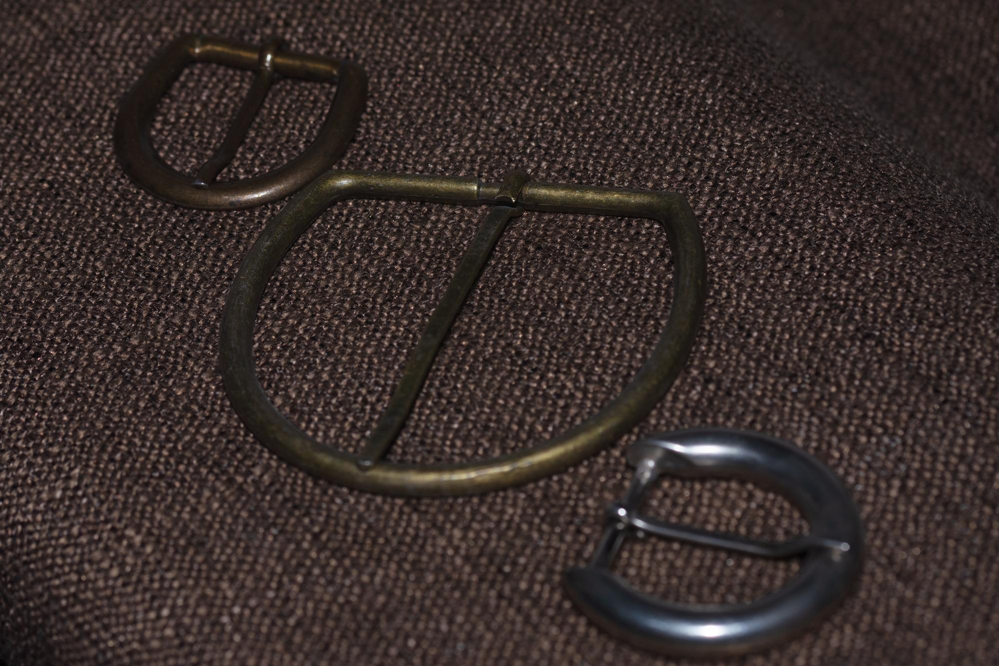 Monogram na skórzanej naszywce